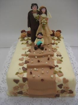Cake with bride and groom